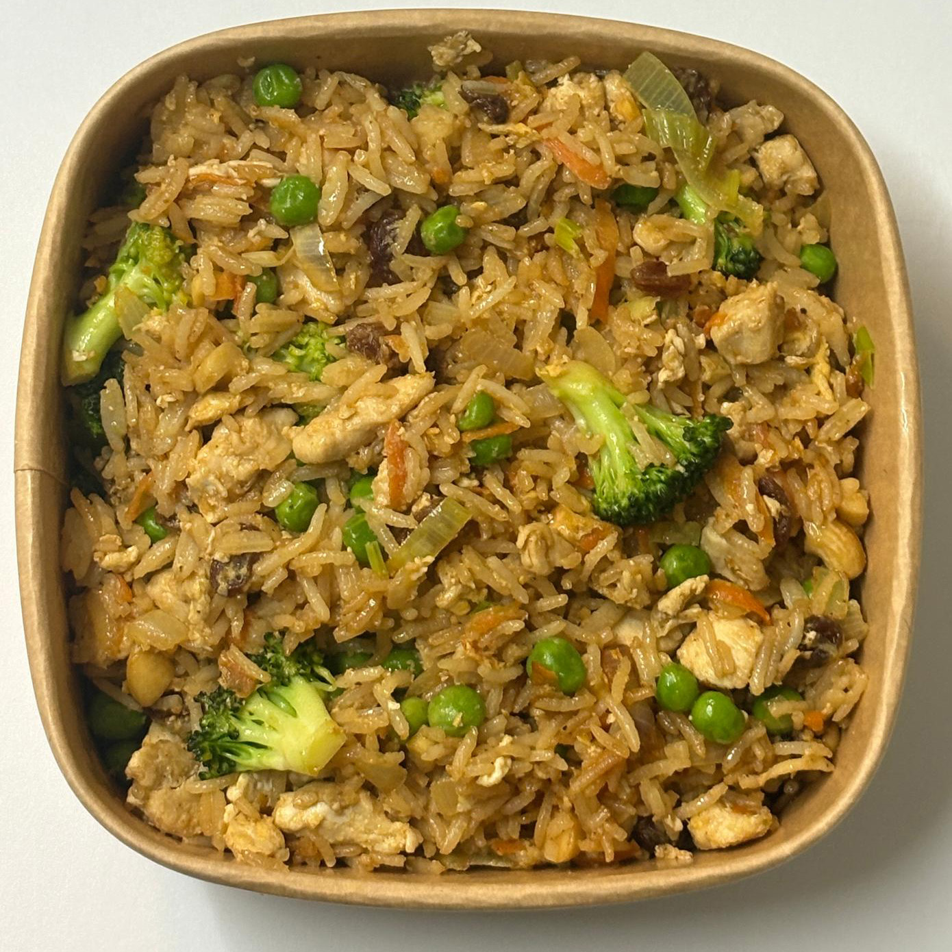 Gebratene reis mit ei und poulet